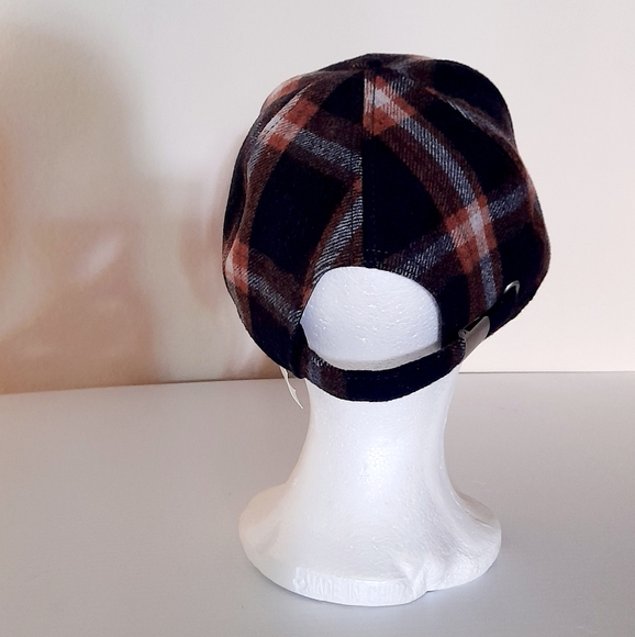 ● Aerie | Flannel Baseball Hat - Picture 3 of 14